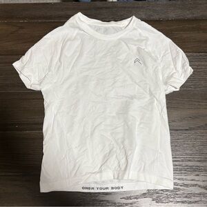 Oner Active White GO TO SEAMLESS FITTED MID TOP